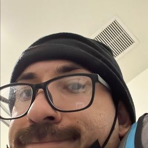 Meet your Posher, Zachary